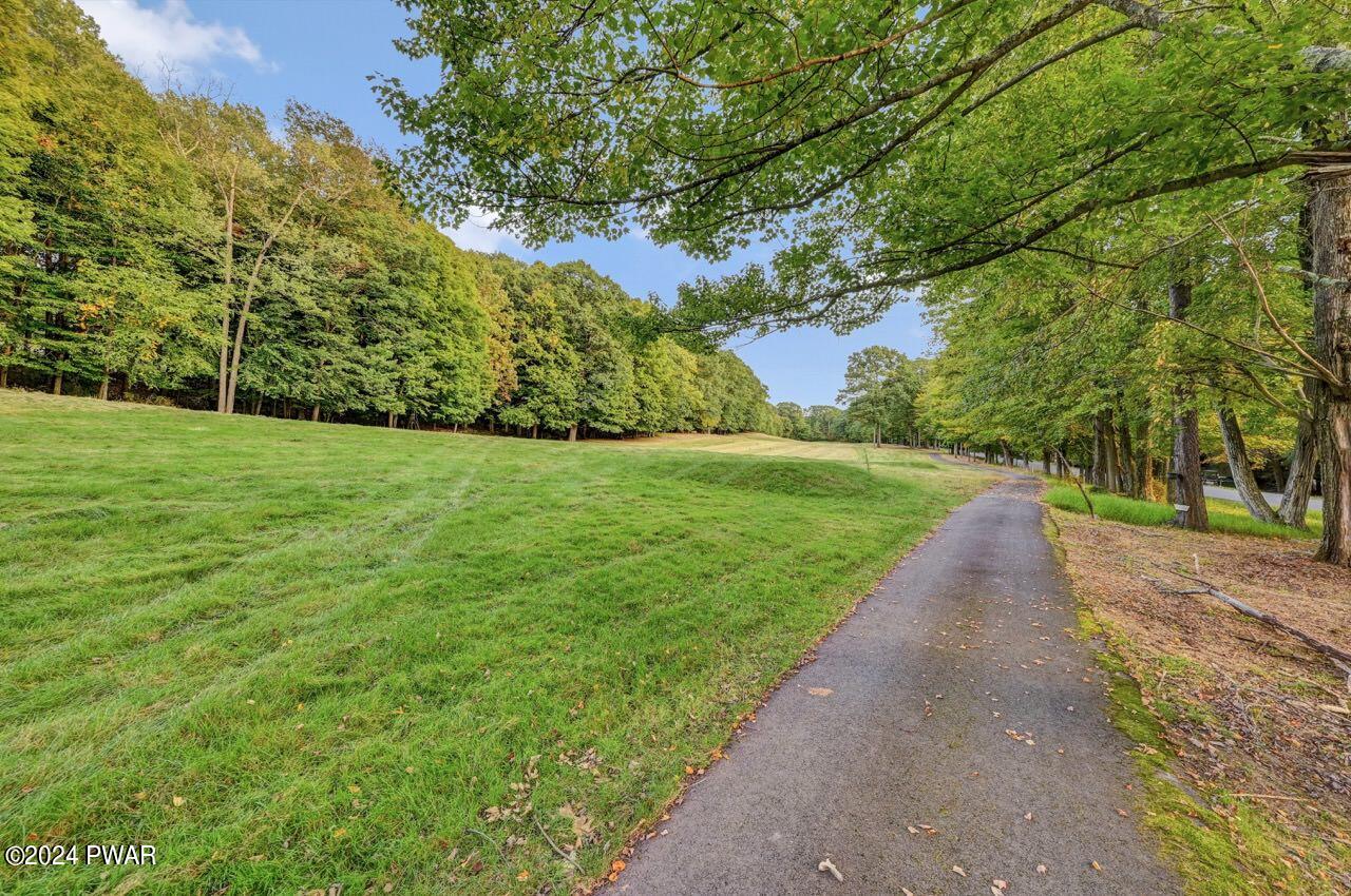 231 Tanglwood Drive, Greentown, Pennsylvania image 2