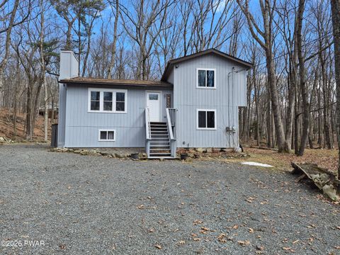 Homes For Sale - 805 Pastern Court<br/> Hawley, PA 18428