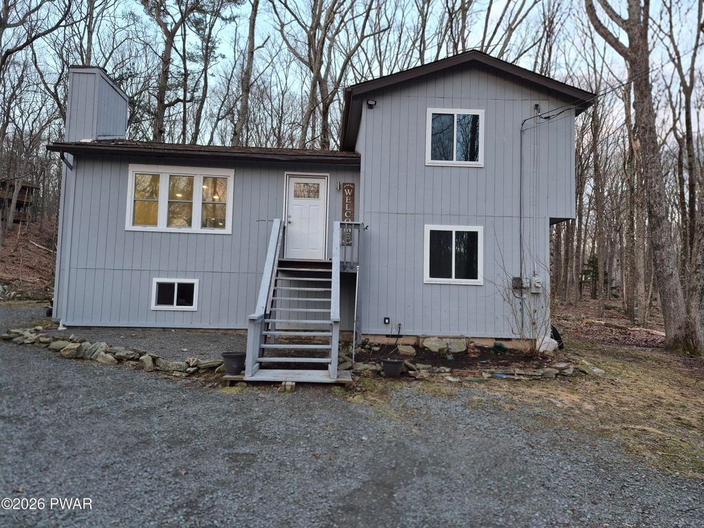 Photo of 805 Pastern Court, Hawley, PA 18428 (MLS # PW260580)