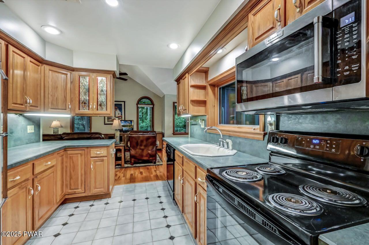 122 Swale Brook Lane, Milford, Pennsylvania image 25