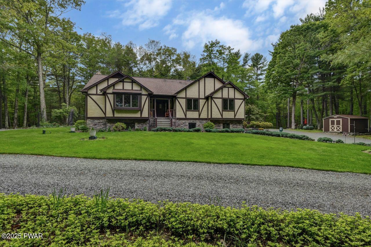 122 Swale Brook Lane, Milford, Pennsylvania image 2