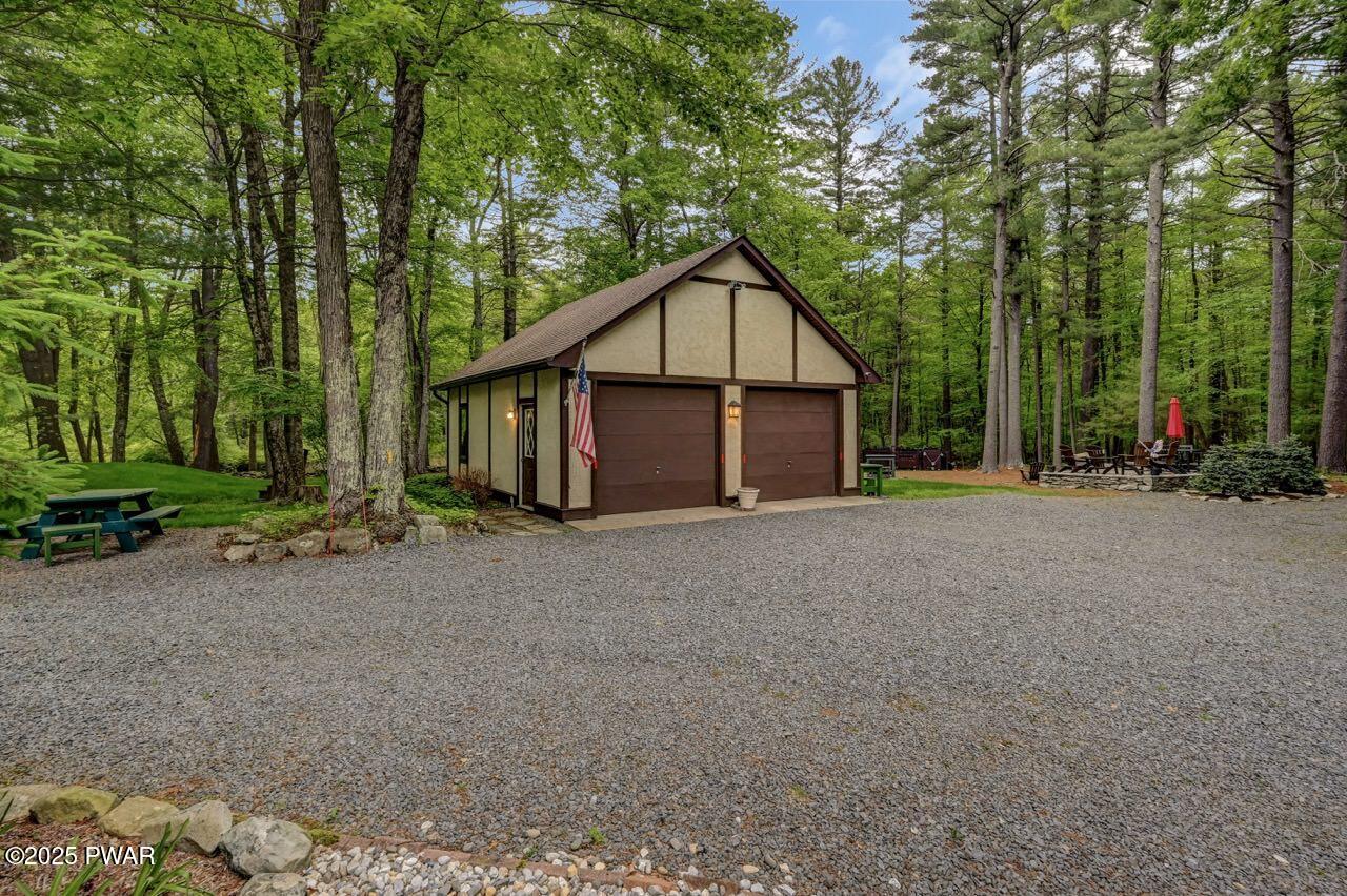122 Swale Brook Lane, Milford, Pennsylvania image 5