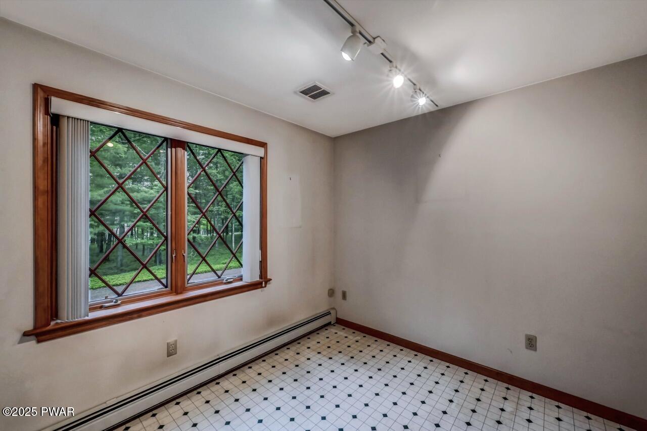 122 Swale Brook Lane, Milford, Pennsylvania image 43