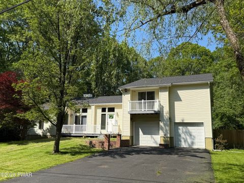 Homes For Sale - 12044 Maplewood Drive<br/> Monroe County, East Stroudsburg, PA 18302