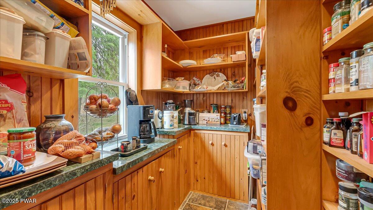 160 Long Road, Canadensis, Pennsylvania image 42