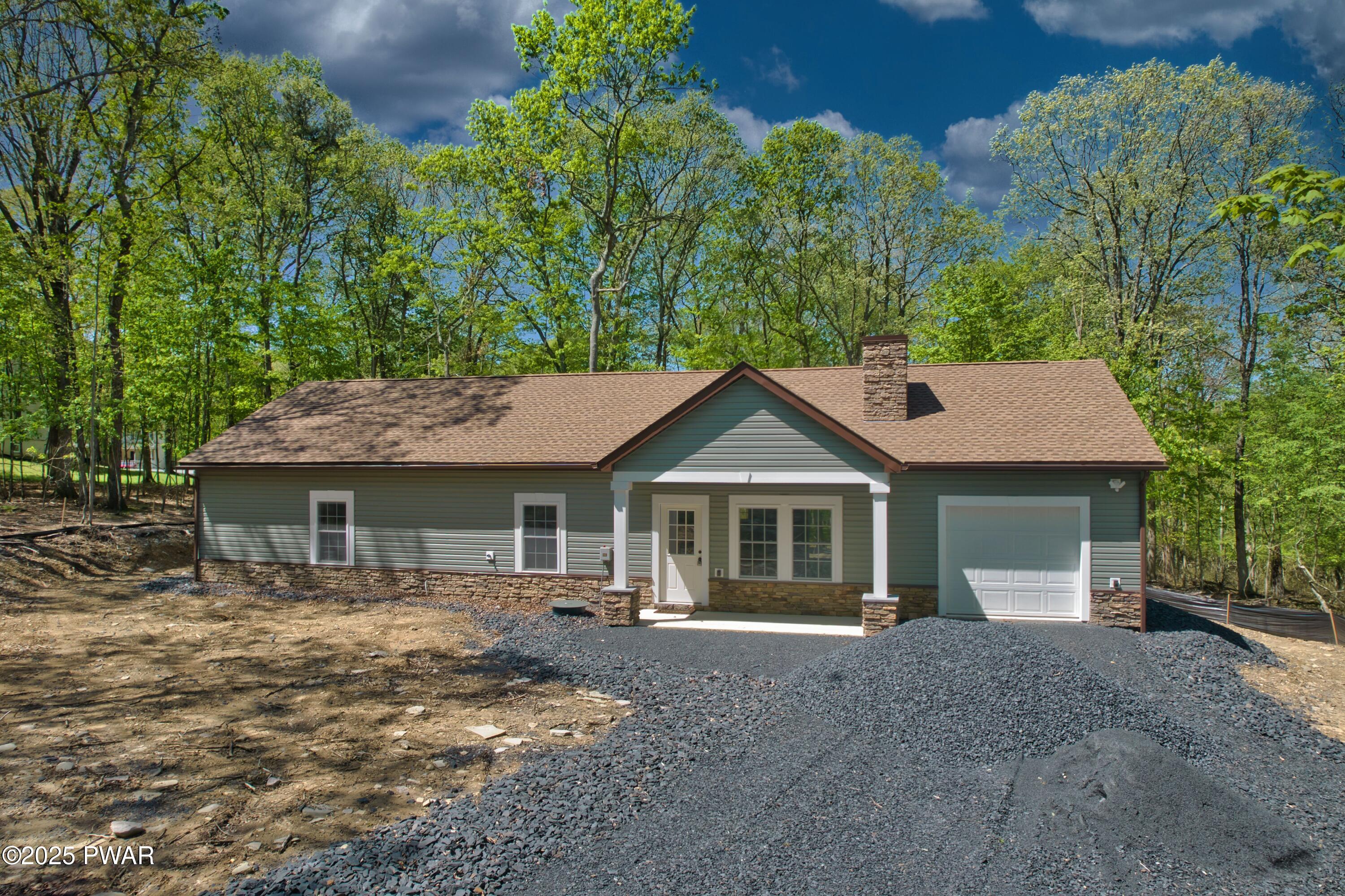 609 Kili Way, Tamiment, Pennsylvania image 1