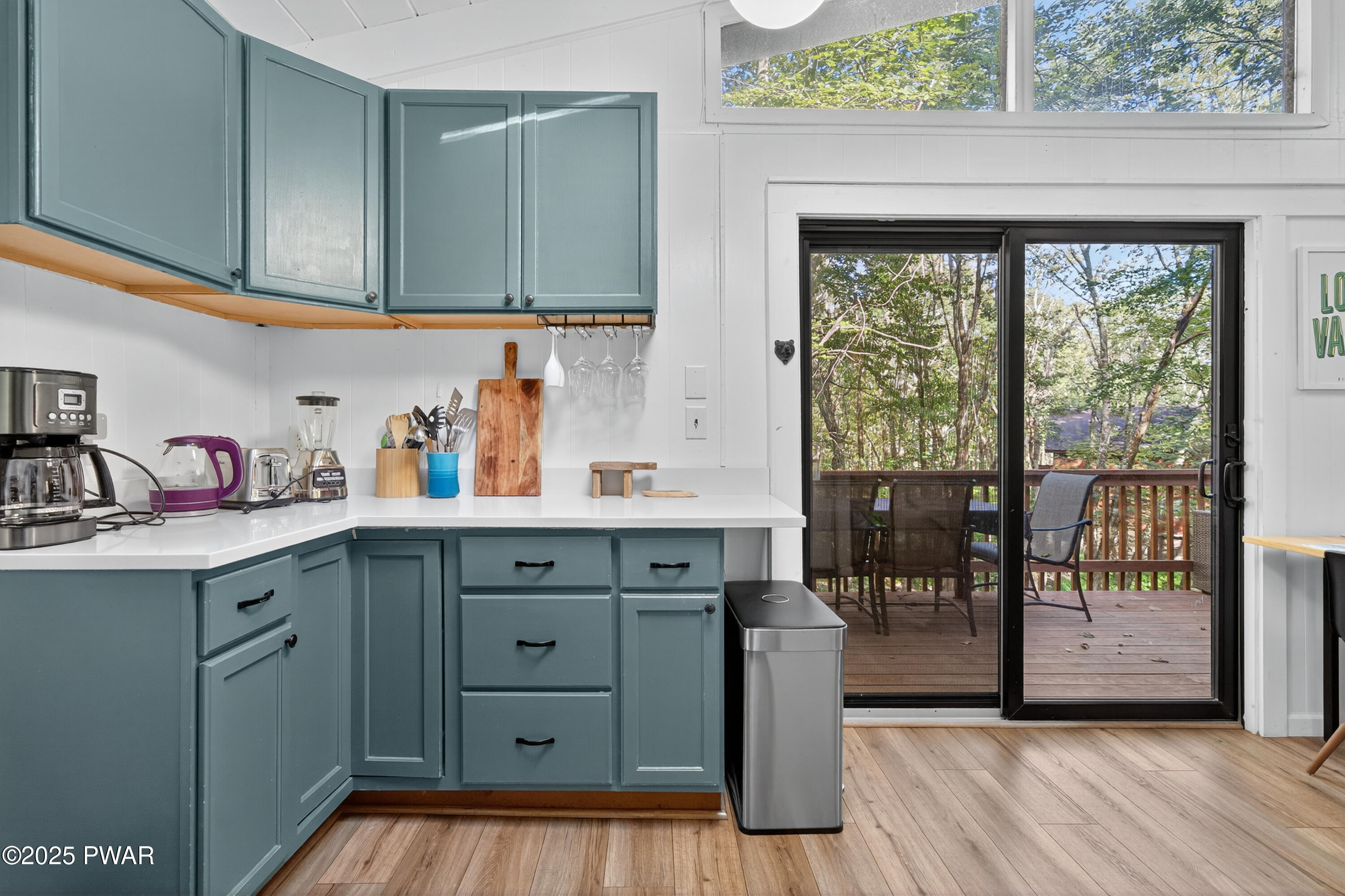 Lords Valley, Pennsylvania 18428, United States, 3 Bedrooms Bedrooms, ,2 BathroomsBathrooms,Residential,Active,201011