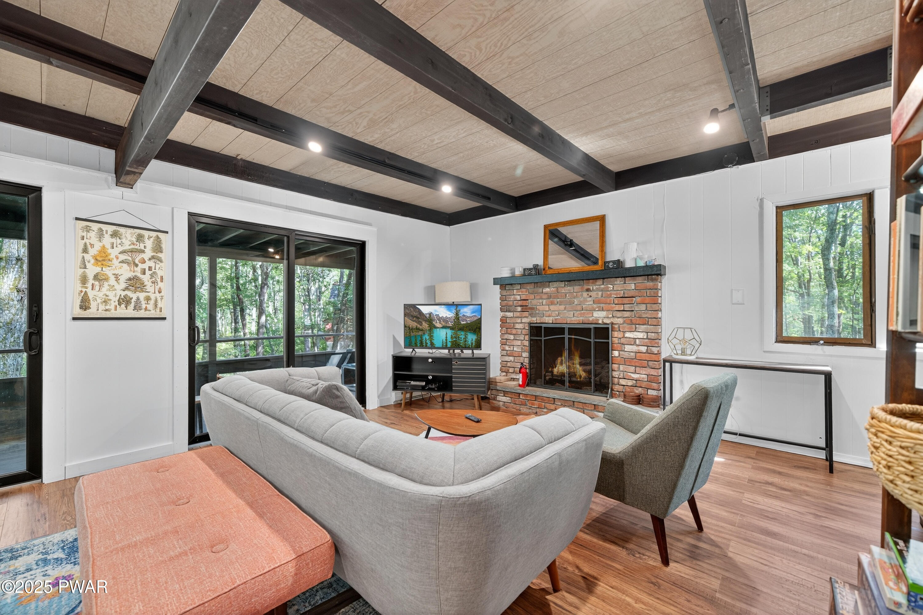 Lords Valley, Pennsylvania 18428, United States, 3 Bedrooms Bedrooms, ,2 BathroomsBathrooms,Residential,Active,201011