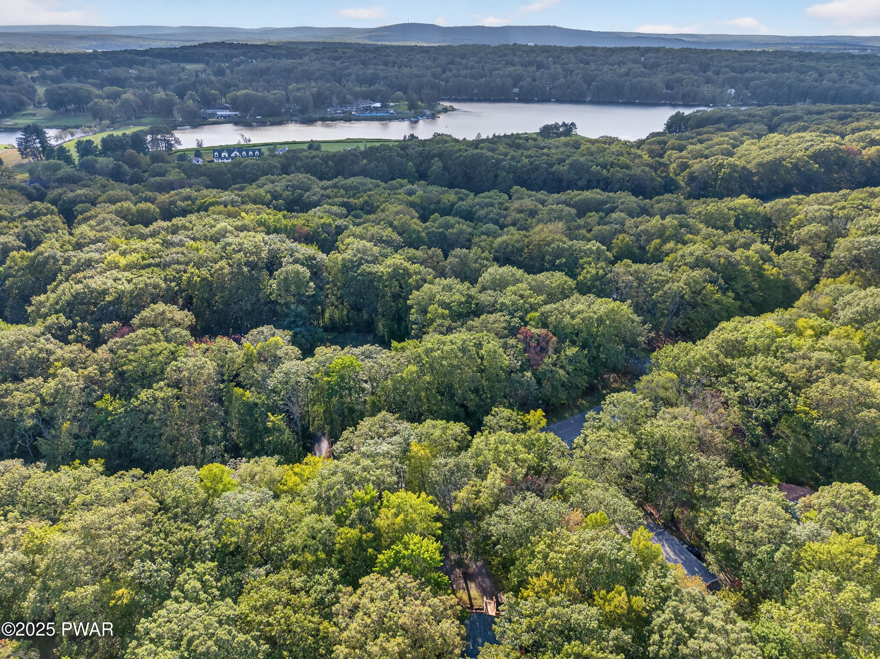Lords Valley, Pennsylvania 18428, United States, 3 Bedrooms Bedrooms, ,2 BathroomsBathrooms,Residential,Active,201011