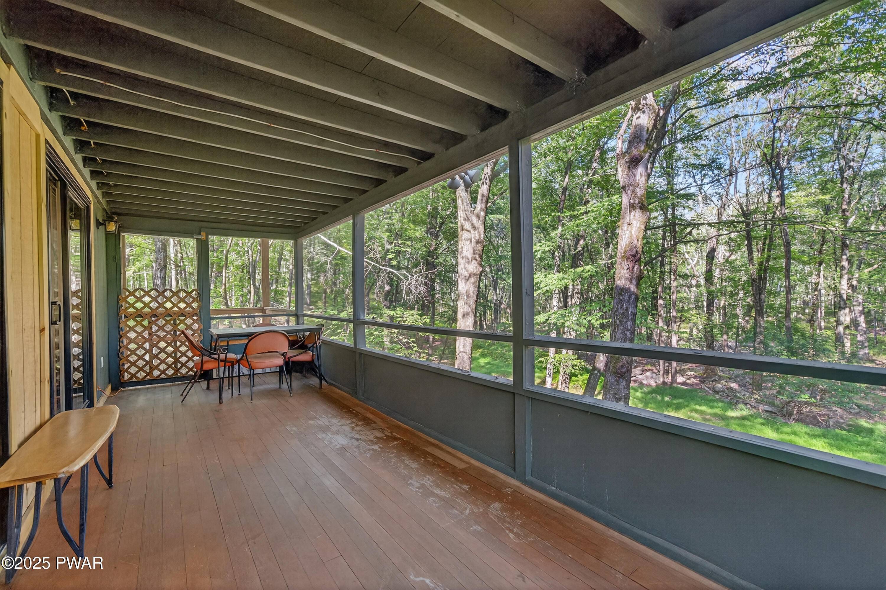 Lords Valley, Pennsylvania 18428, United States, 3 Bedrooms Bedrooms, ,2 BathroomsBathrooms,Residential,Active,201011