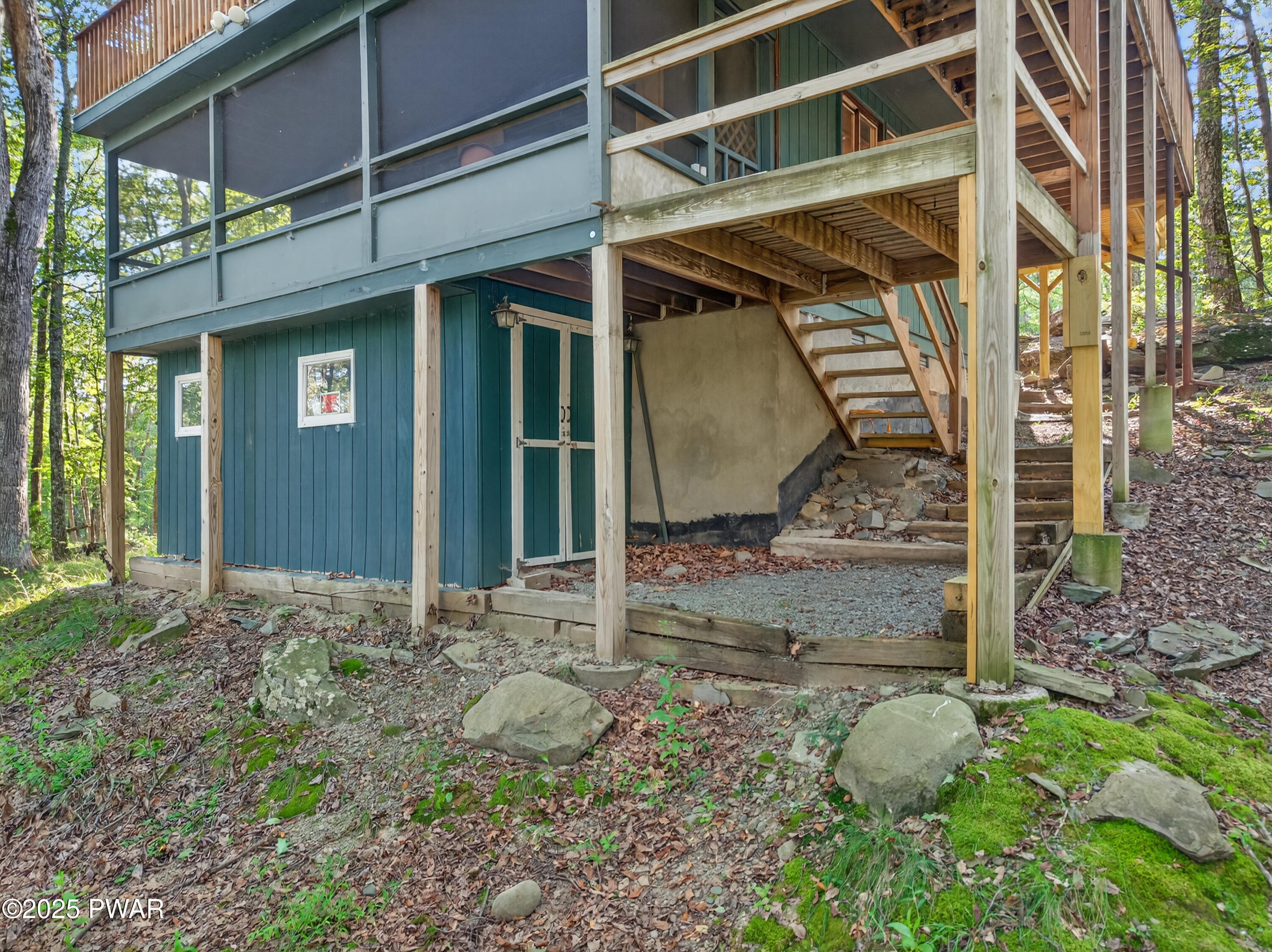 Lords Valley, Pennsylvania 18428, United States, 3 Bedrooms Bedrooms, ,2 BathroomsBathrooms,Residential,Active,201011