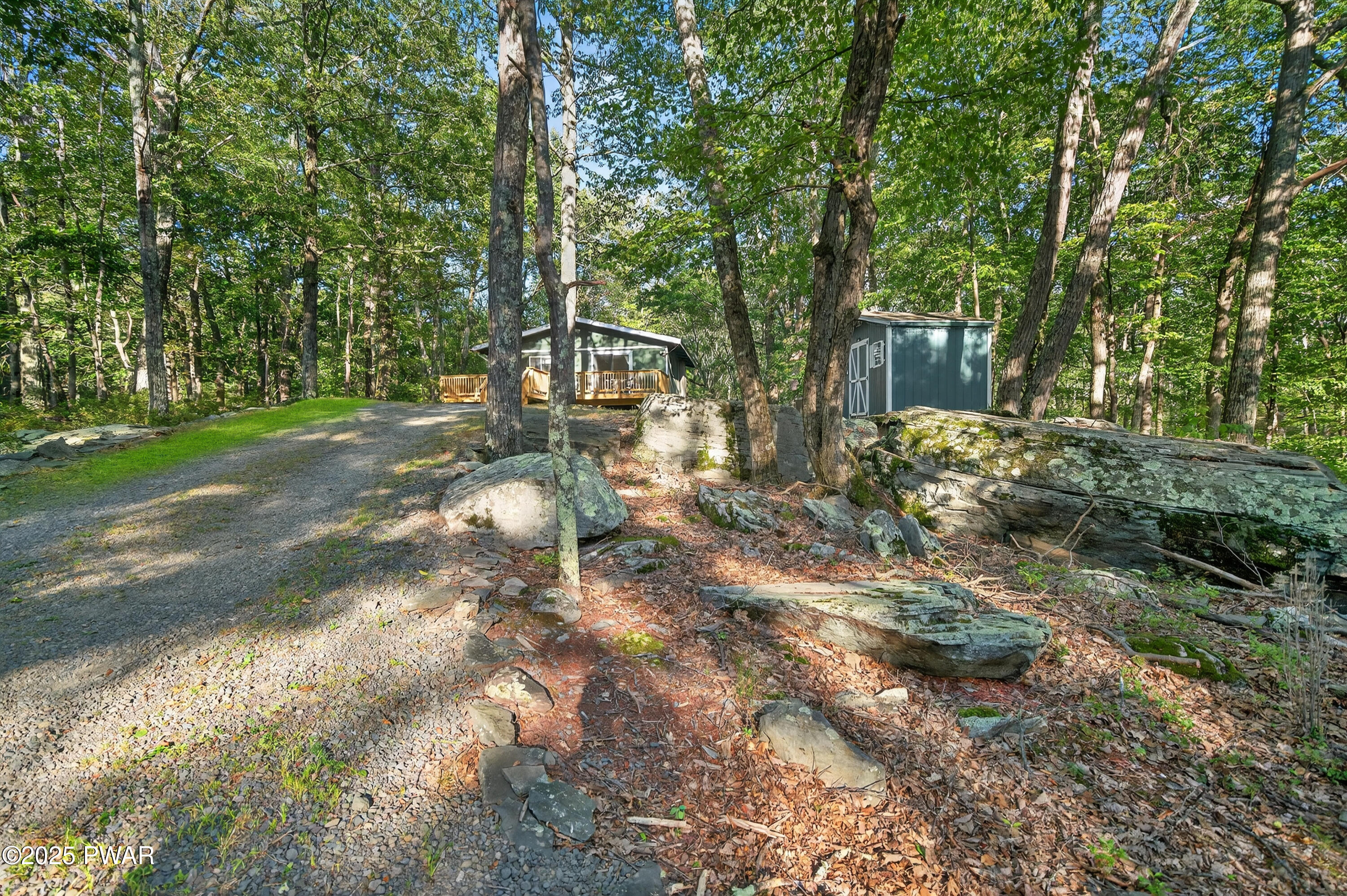 Lords Valley, Pennsylvania 18428, United States, 3 Bedrooms Bedrooms, ,2 BathroomsBathrooms,Residential,Active,201011