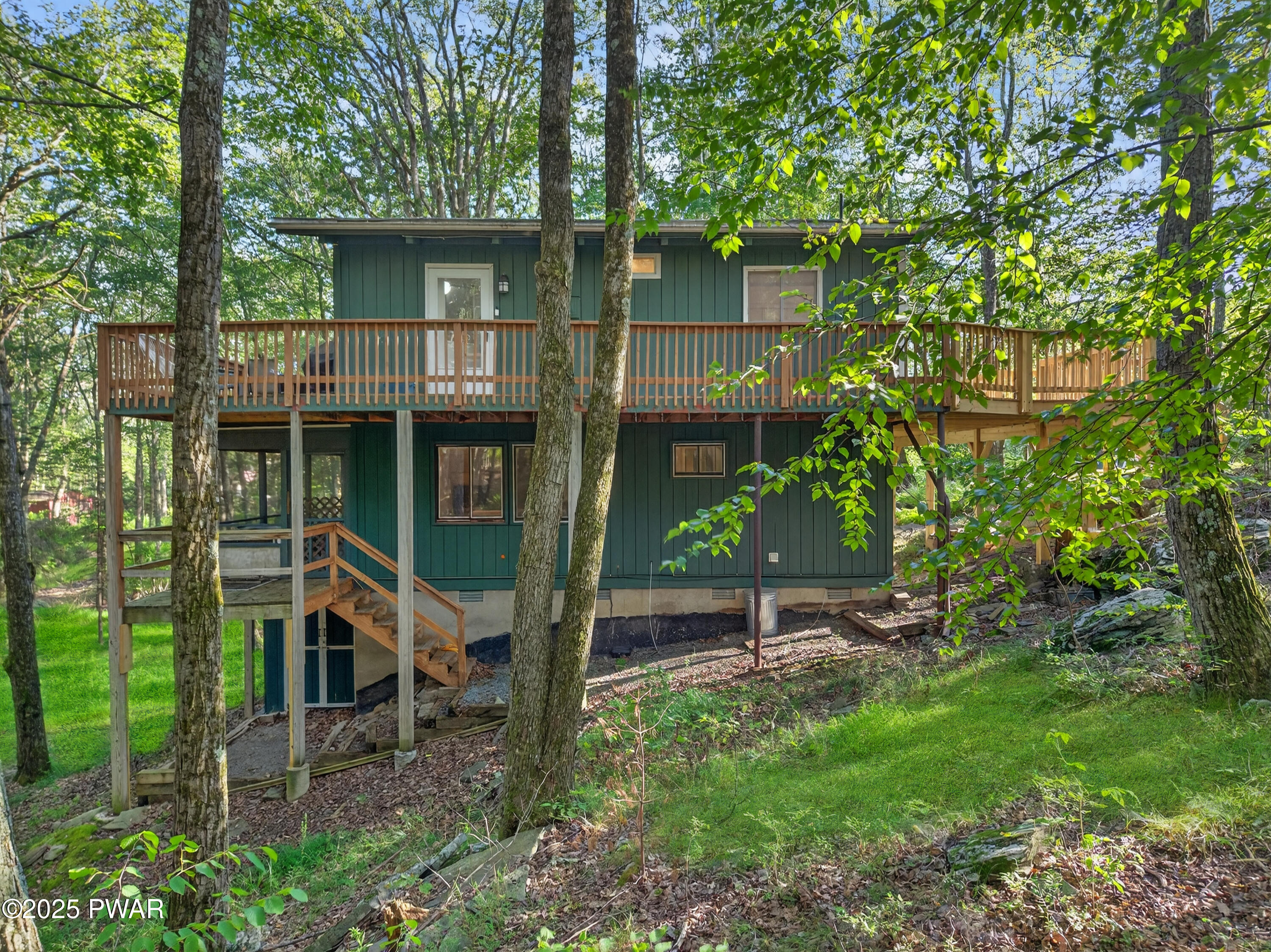 Lords Valley, Pennsylvania 18428, United States, 3 Bedrooms Bedrooms, ,2 BathroomsBathrooms,Residential,Active,201011