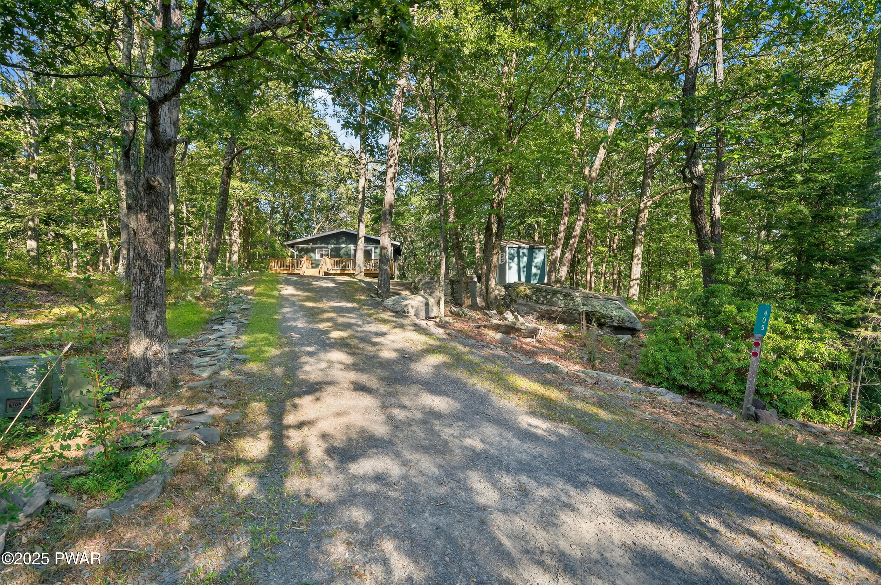 Lords Valley, Pennsylvania 18428, United States, 3 Bedrooms Bedrooms, ,2 BathroomsBathrooms,Residential,Active,201011