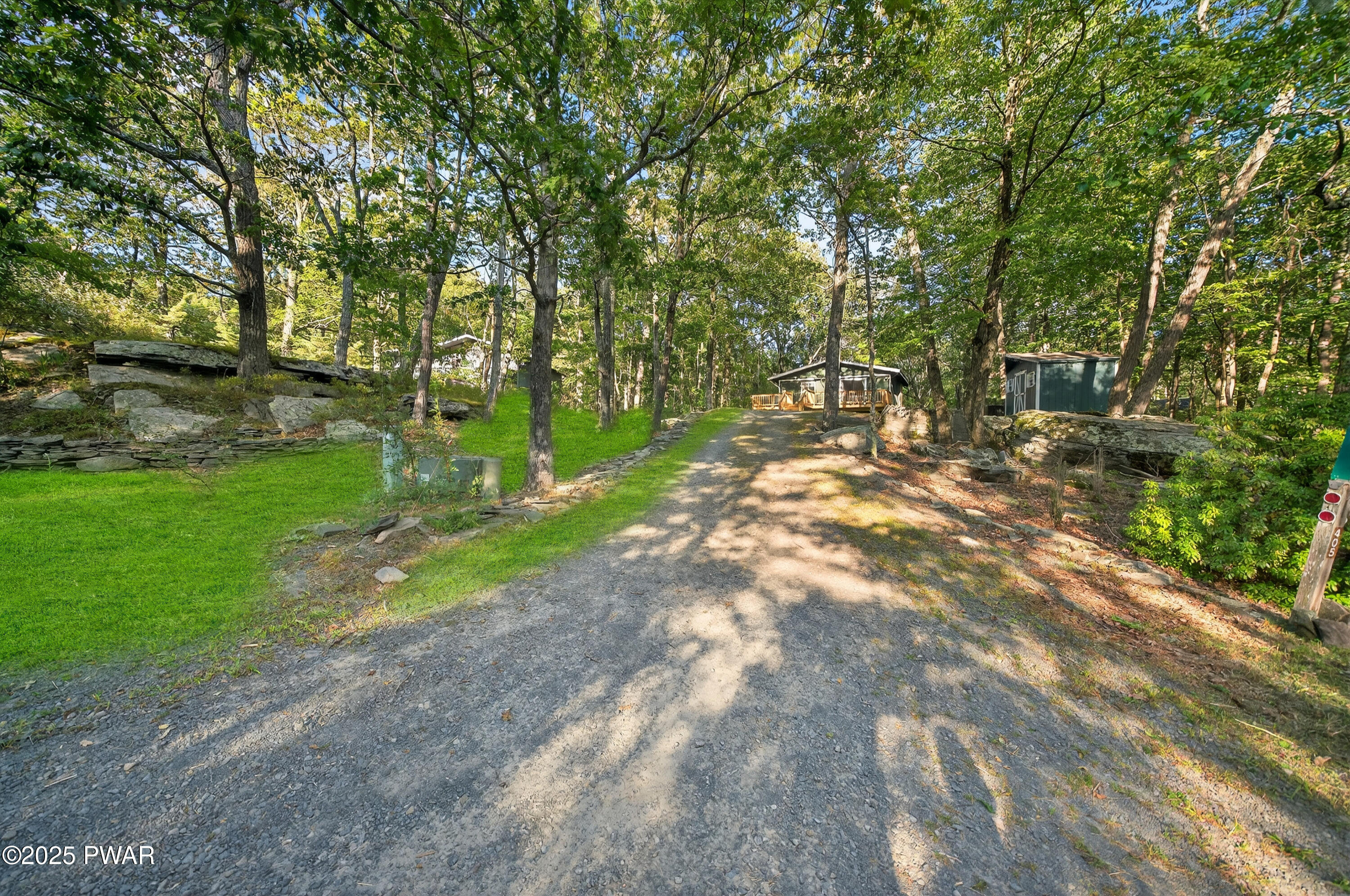 Lords Valley, Pennsylvania 18428, United States, 3 Bedrooms Bedrooms, ,2 BathroomsBathrooms,Residential,Active,201011