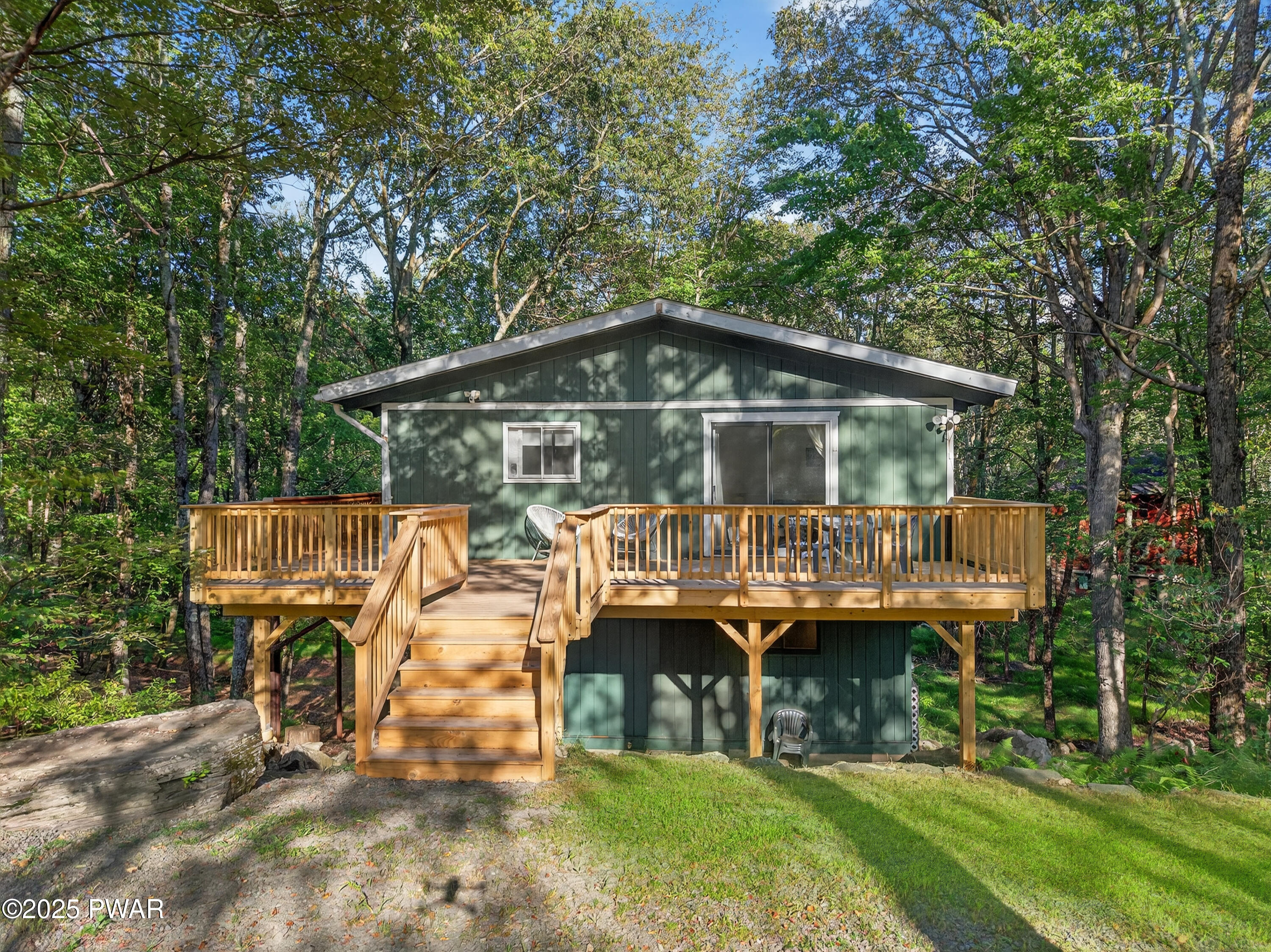 Lords Valley, Pennsylvania 18428, United States, 3 Bedrooms Bedrooms, ,2 BathroomsBathrooms,Residential,Active,201011