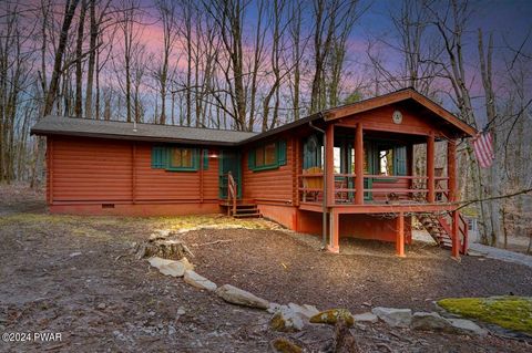 Homes For Sale - 265 Parkwood Drive<br/> Wayne County, Lake Ariel, PA 18436