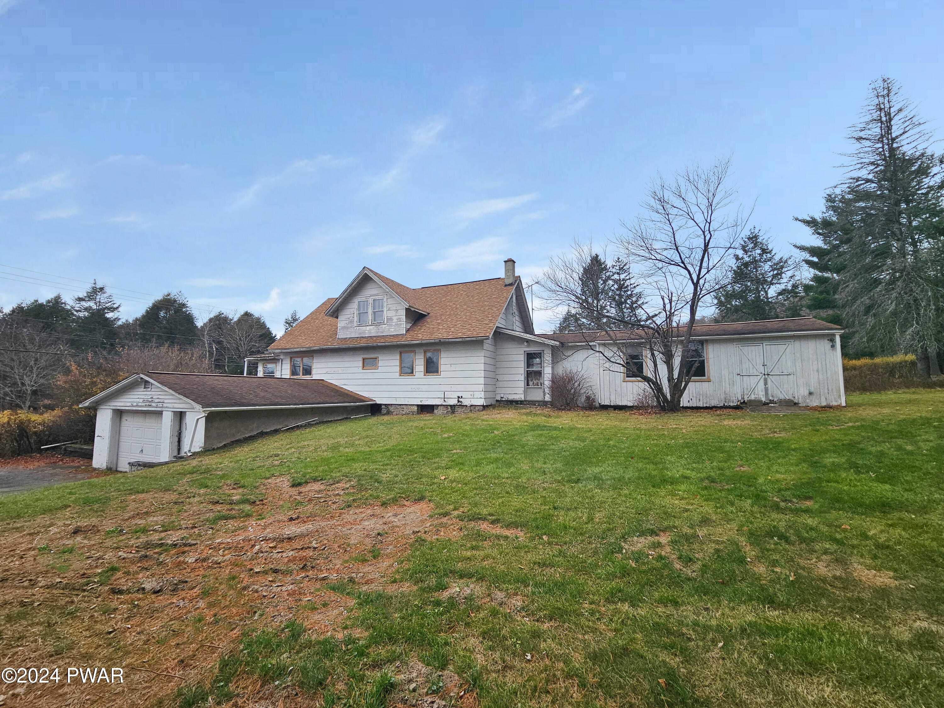 1524 Rt 507, Greentown, Pennsylvania image 2