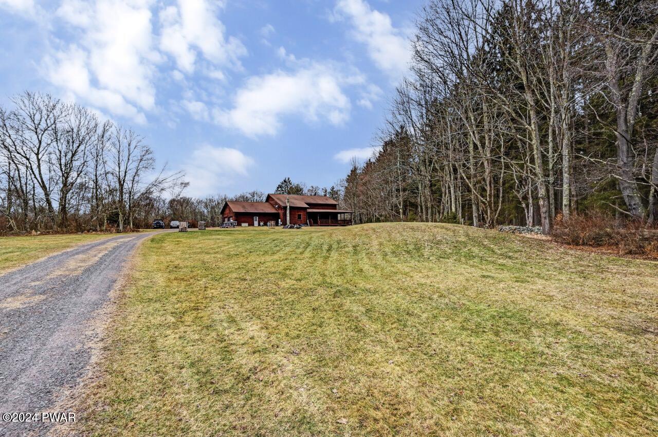 571 Stock Farm Road, Lake Ariel, Pennsylvania image 2