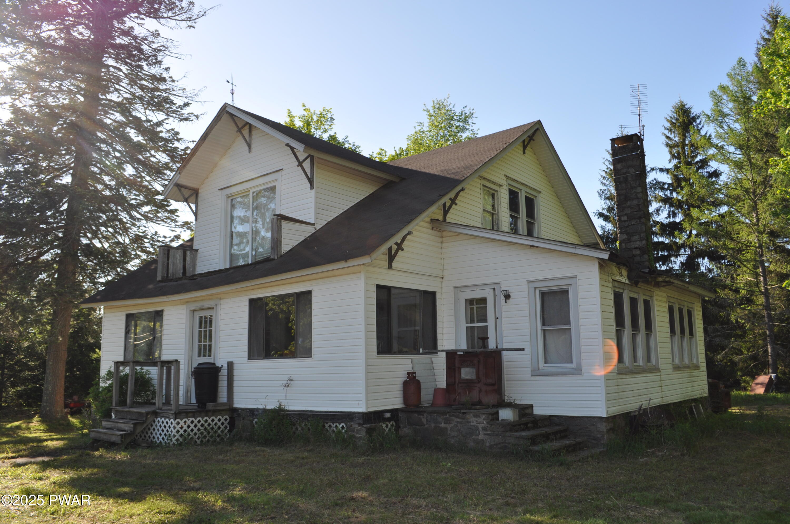 101 Brink Hill Road, Greentown, Pennsylvania image 2