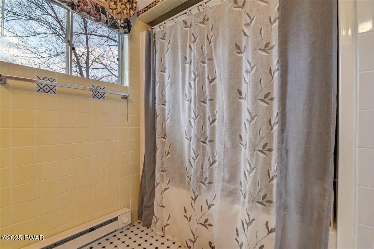111 N Redwood Drive, Greentown, Pennsylvania image 31