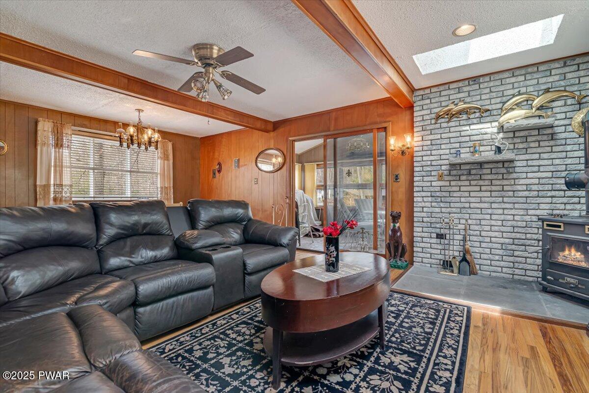 111 N Redwood Drive, Greentown, Pennsylvania image 4