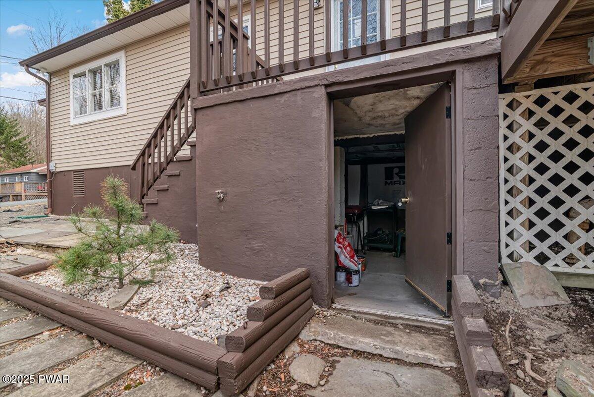 111 N Redwood Drive, Greentown, Pennsylvania image 33