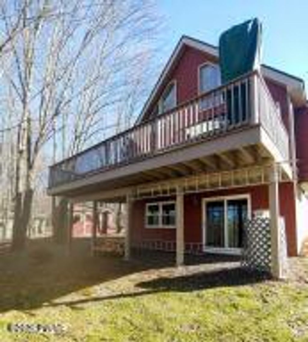 Photo of 620 Lakeview Drive E, Lake Ariel, PA 18436 (MLS # PW260744)