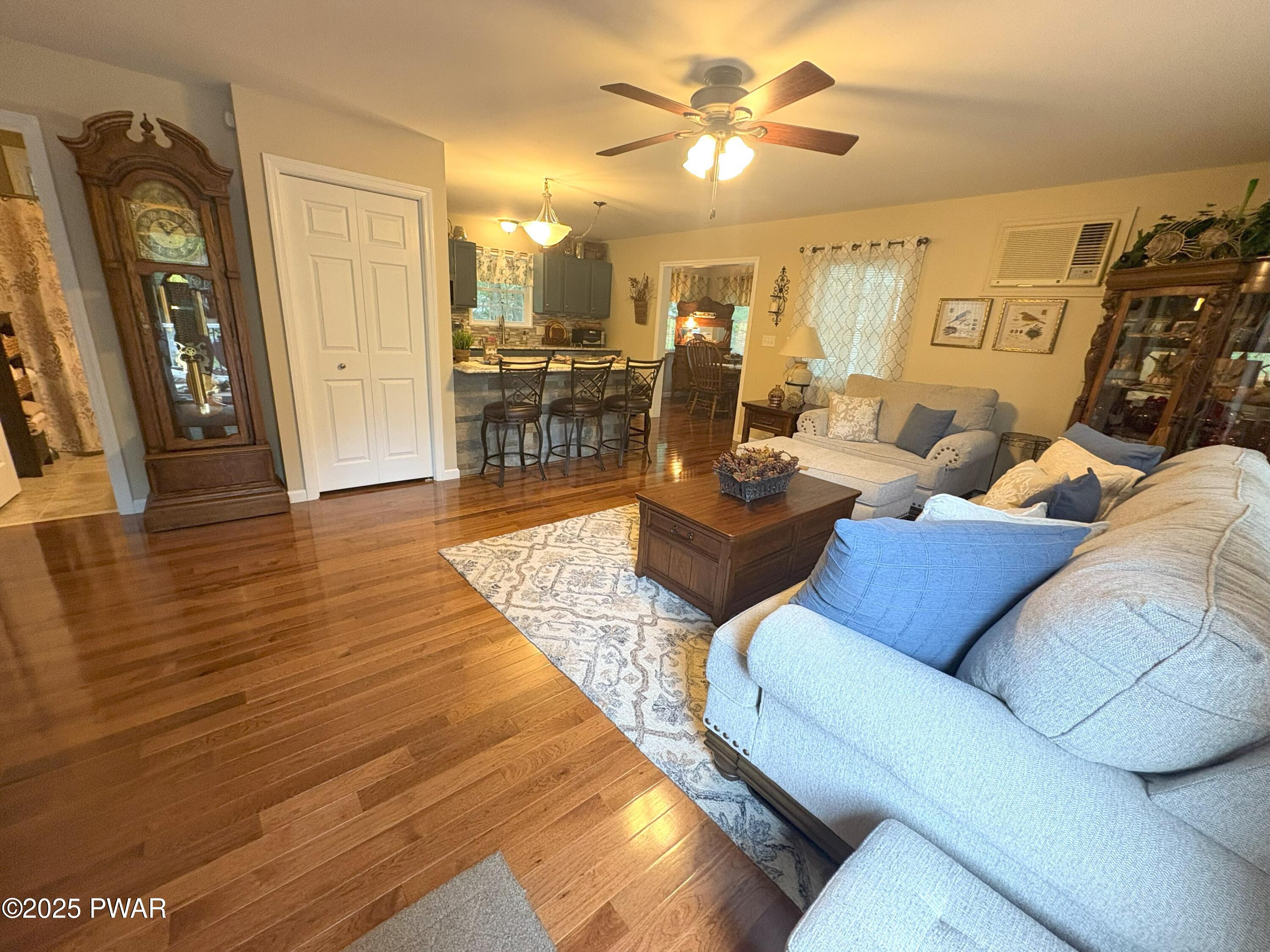 1039 Rolling Hills Drive, Lake Ariel, Pennsylvania image 11