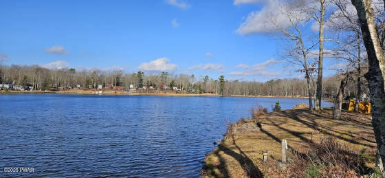 112 Lake Drive, Milford, Pennsylvania image 3