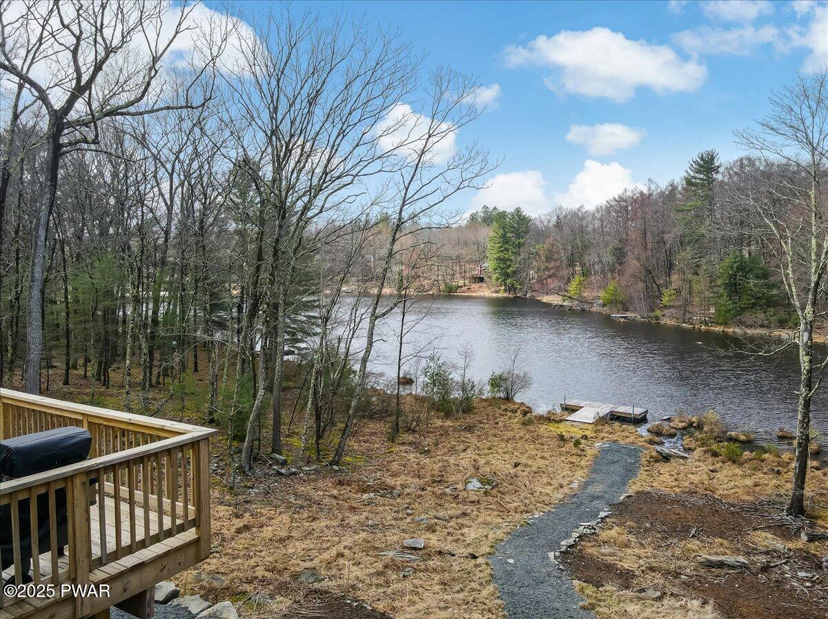 117 N Chokeberry Drive, Milford, Pennsylvania image 3