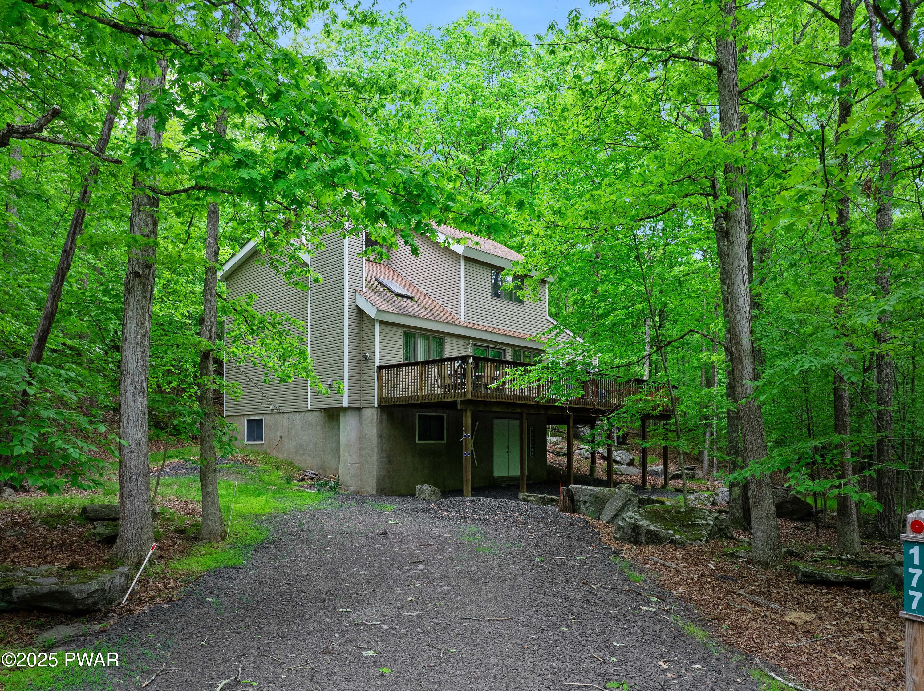 177 Candlewick Way, Lackawaxen, Pennsylvania image 1