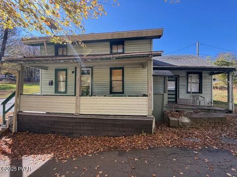 Homes For Sale - 215 Vine Street<br/> Wayne County, Honesdale, PA 18431