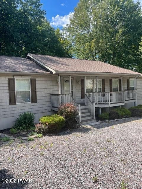Homes For Rent - 570/2140 E Lakeview Drive<br/> Wayne County, Lake Ariel, PA 18436