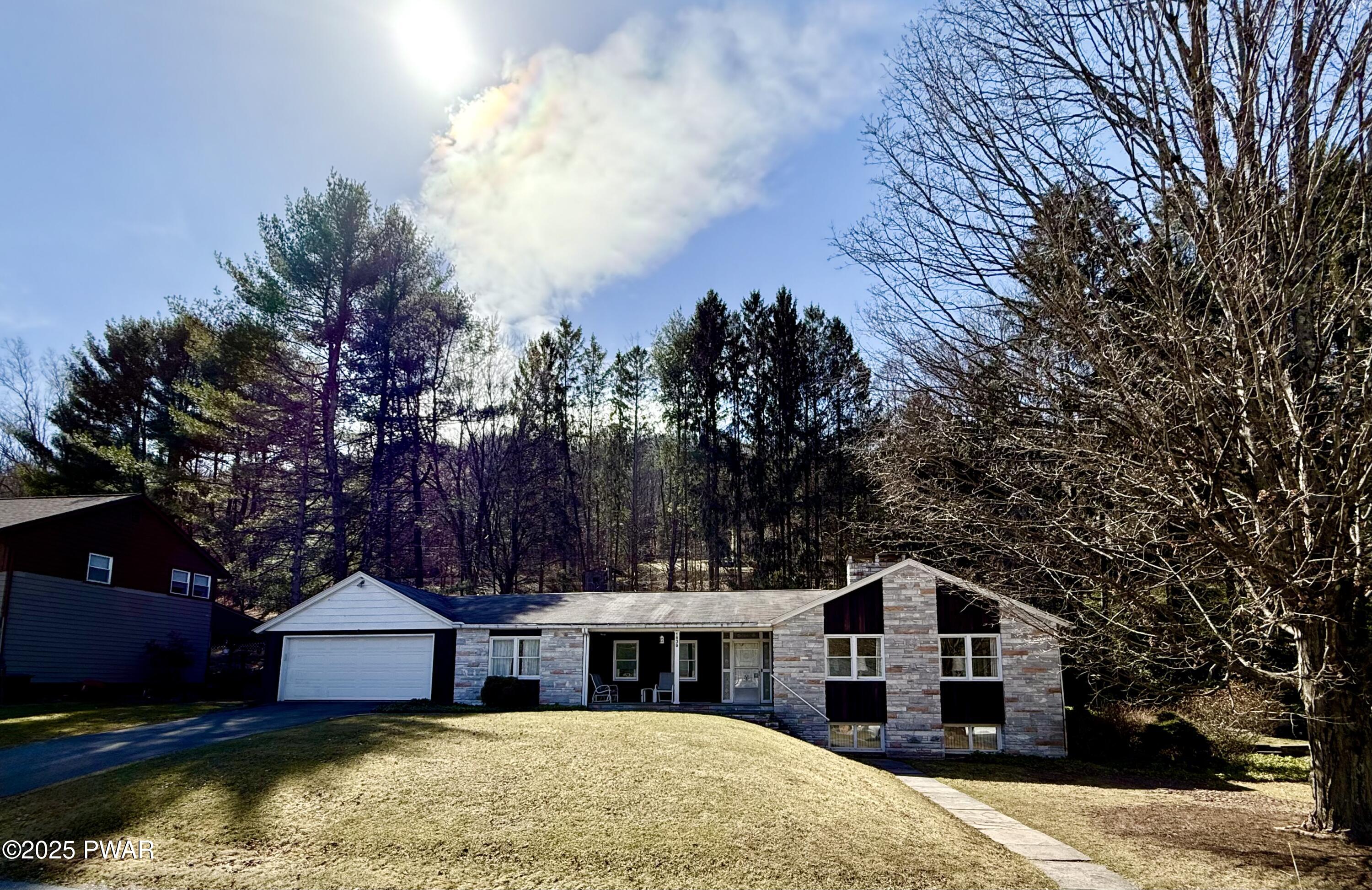 1839 Parkway Drive, Honesdale, Pennsylvania image 1