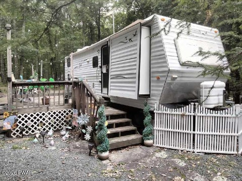 Homes For Sale - 105 Black Cherry Court<br/> Milford, PA 18337