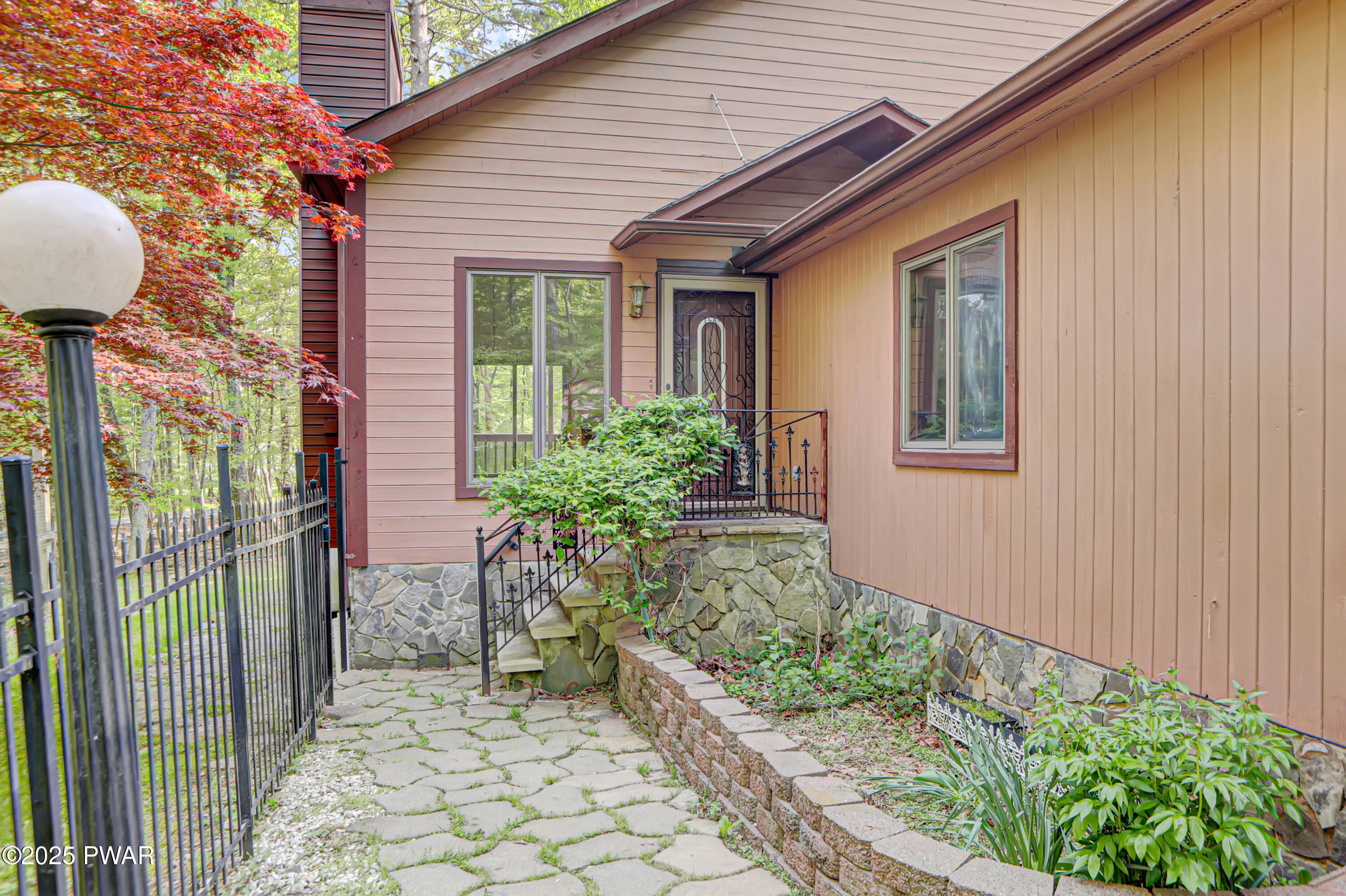 100 Crocus Lane, Milford, Pennsylvania image 2