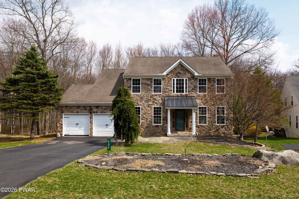 Photo of 549 Marco Way, East Stroudsburg, PA 18302 (MLS # PW260786)