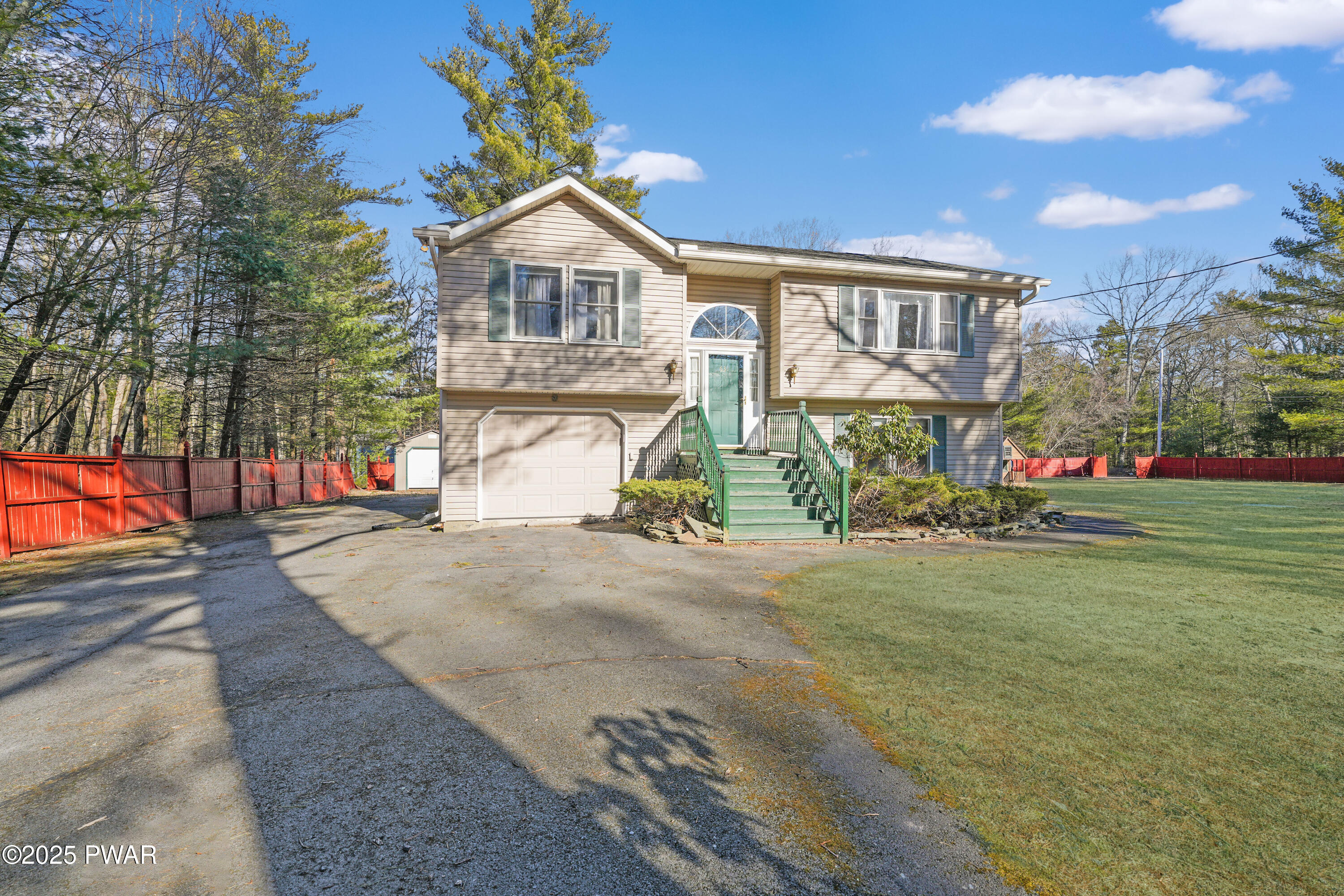 631 Silver Lake Road, Dingmans Ferry, Pennsylvania image 2