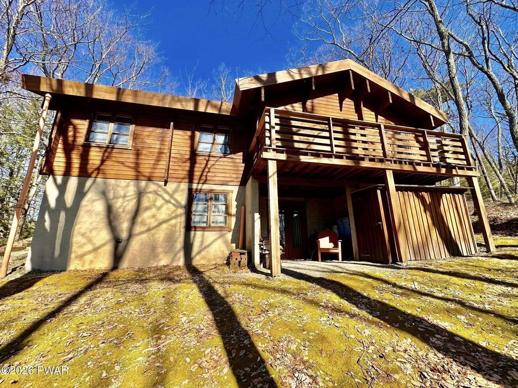 Photo of 130 Canterbrook Drive #130, Hawley, PA 18428 (MLS # PW260494)