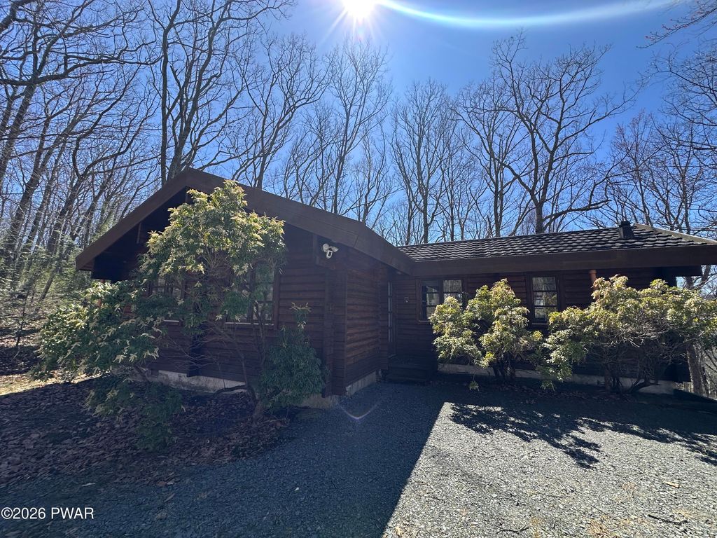 Photo of 130 Canterbrook Drive #130, Hawley, PA 18428 (MLS # PW260494)