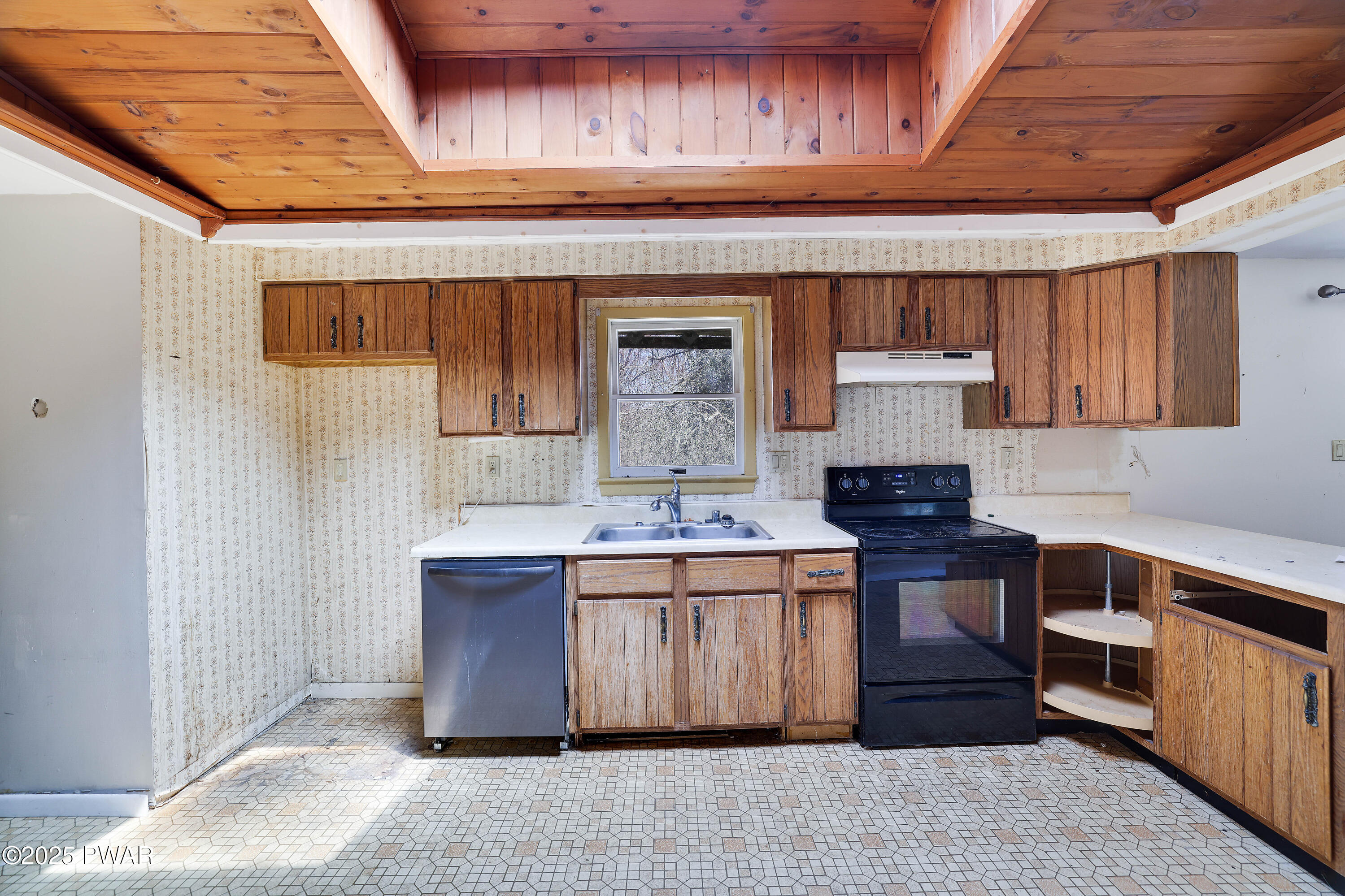 117 Christopher Way, Hawley, Pennsylvania image 10