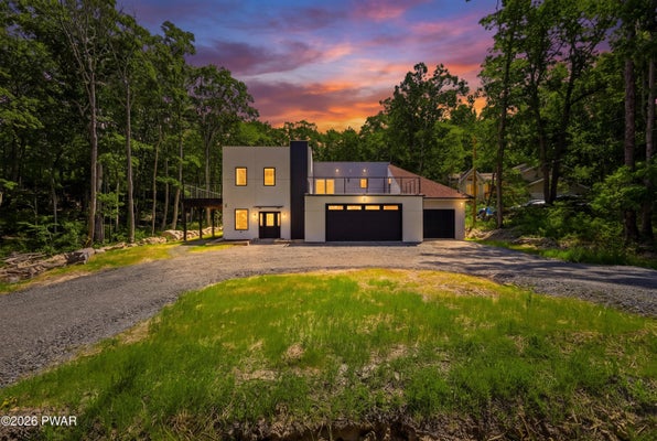118 SURREY DR, HAWLEY, PA 18428 - Image 218d7821cea38ce59172ebca22d2eabf/927181720