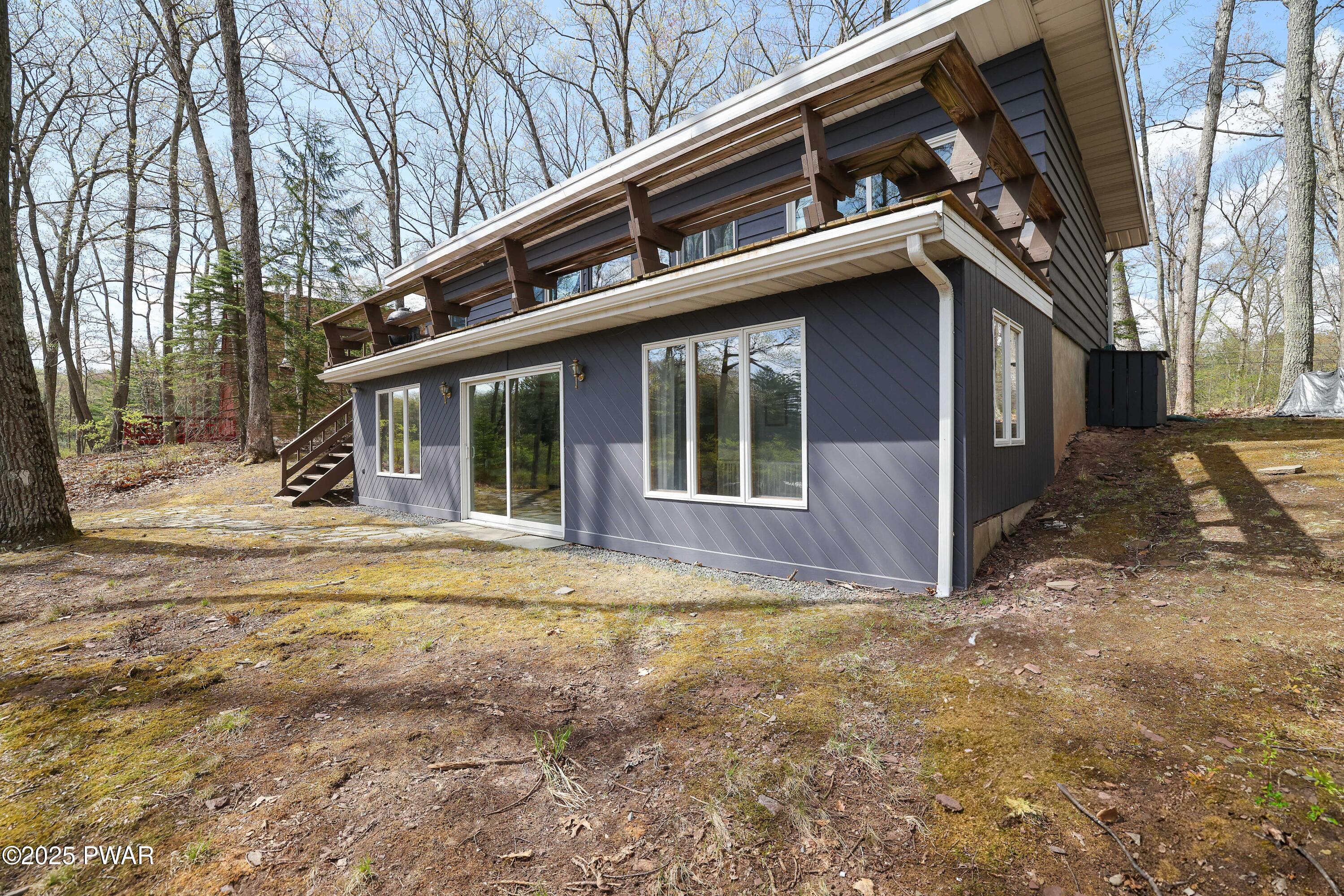 Hawley, Pennsylvania 18428, United States, 4 Bedrooms Bedrooms, ,2 BathroomsBathrooms,Residential,Active,122972