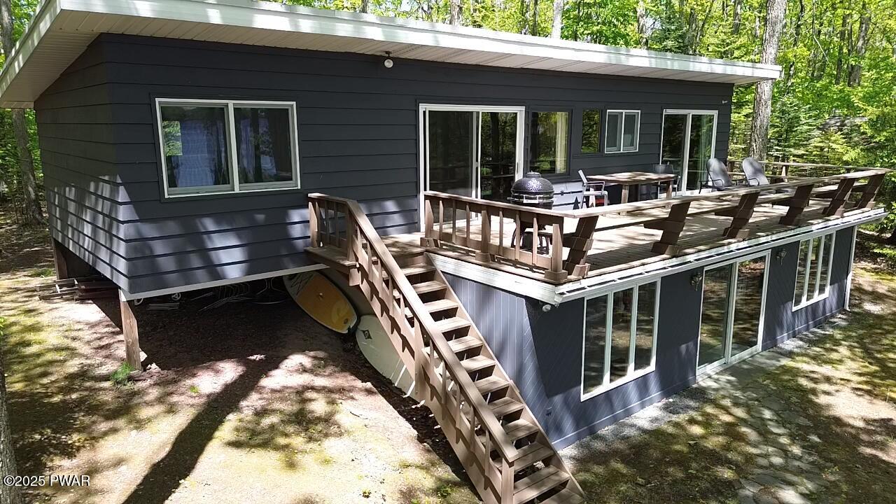 Hawley, Pennsylvania 18428, United States, 4 Bedrooms Bedrooms, ,2 BathroomsBathrooms,Residential,Active,122972