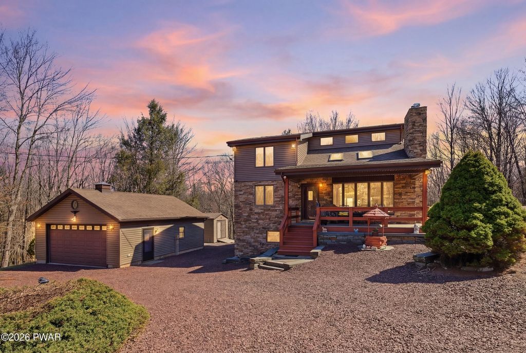 Photo of 16 Squirrel Mew, Lake Ariel, PA 18436 (MLS # PW260726)