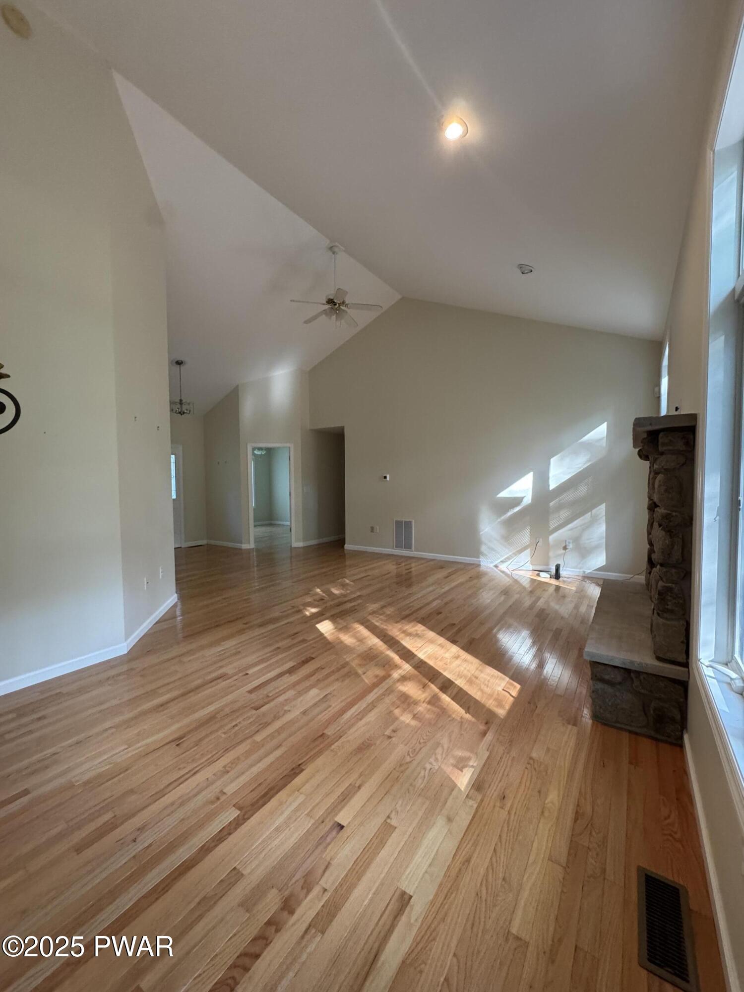 Lords Valley, Pennsylvania 18428, United States, 3 Bedrooms Bedrooms, ,2 BathroomsBathrooms,Residential,Active,164461