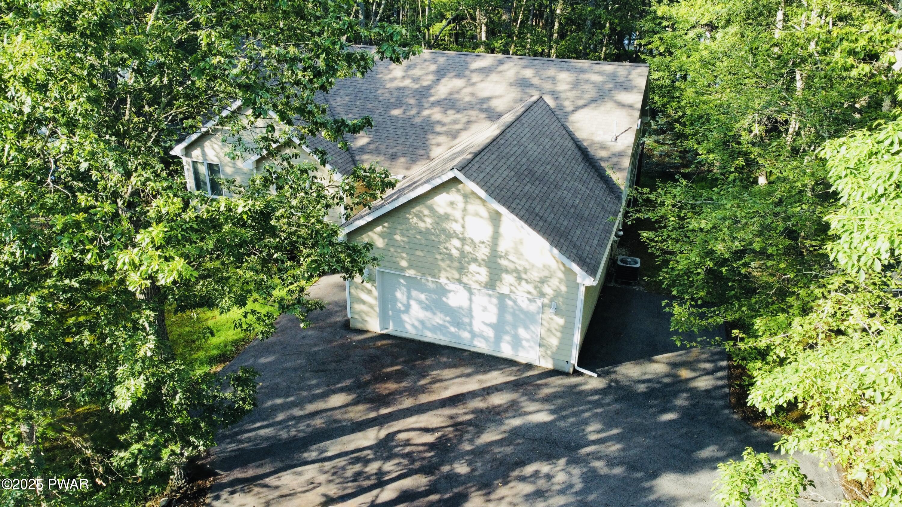 Lords Valley, Pennsylvania 18428, United States, 3 Bedrooms Bedrooms, ,2 BathroomsBathrooms,Residential,Active,164461