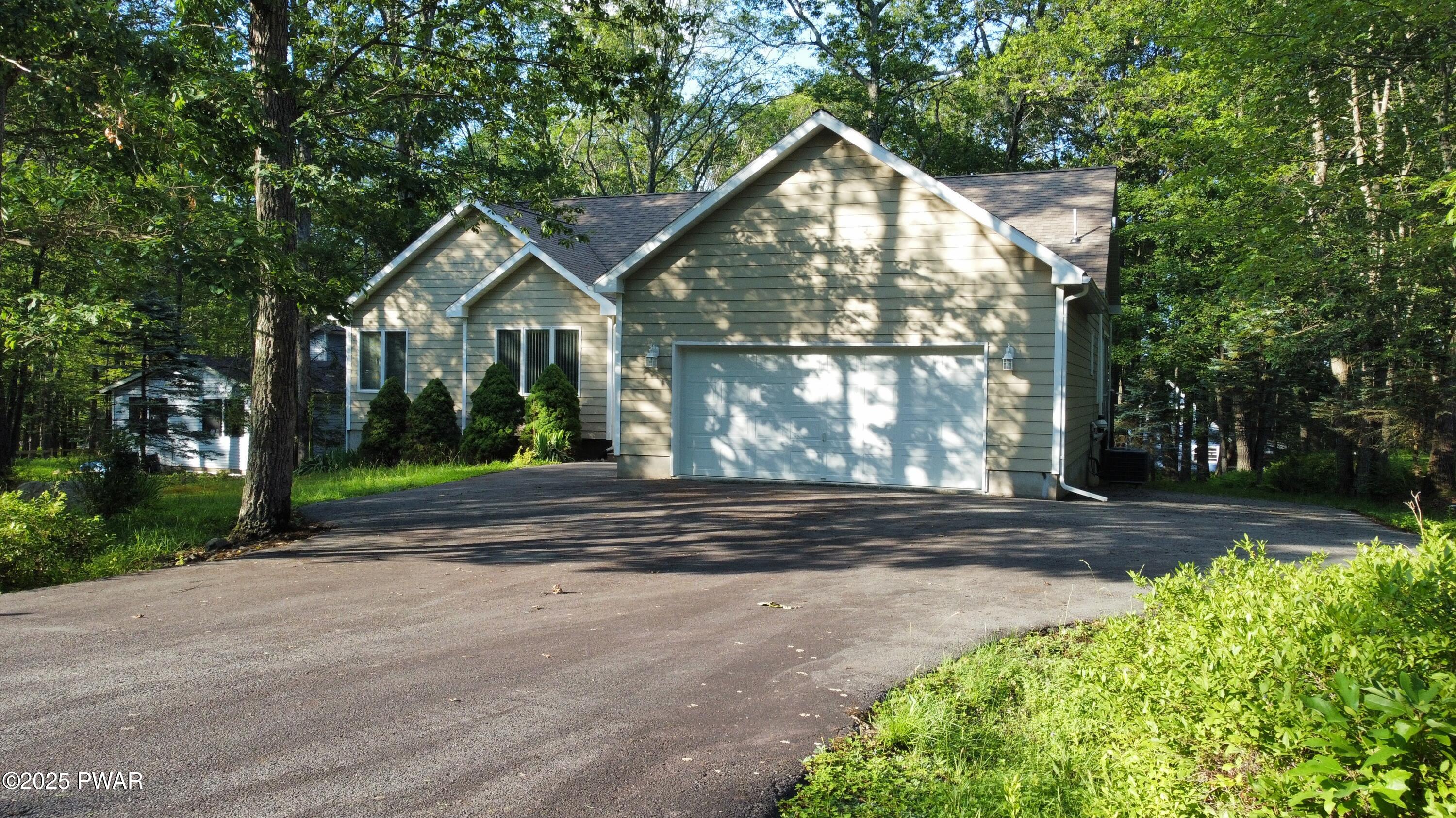 Lords Valley, Pennsylvania 18428, United States, 3 Bedrooms Bedrooms, ,2 BathroomsBathrooms,Residential,Active,164461