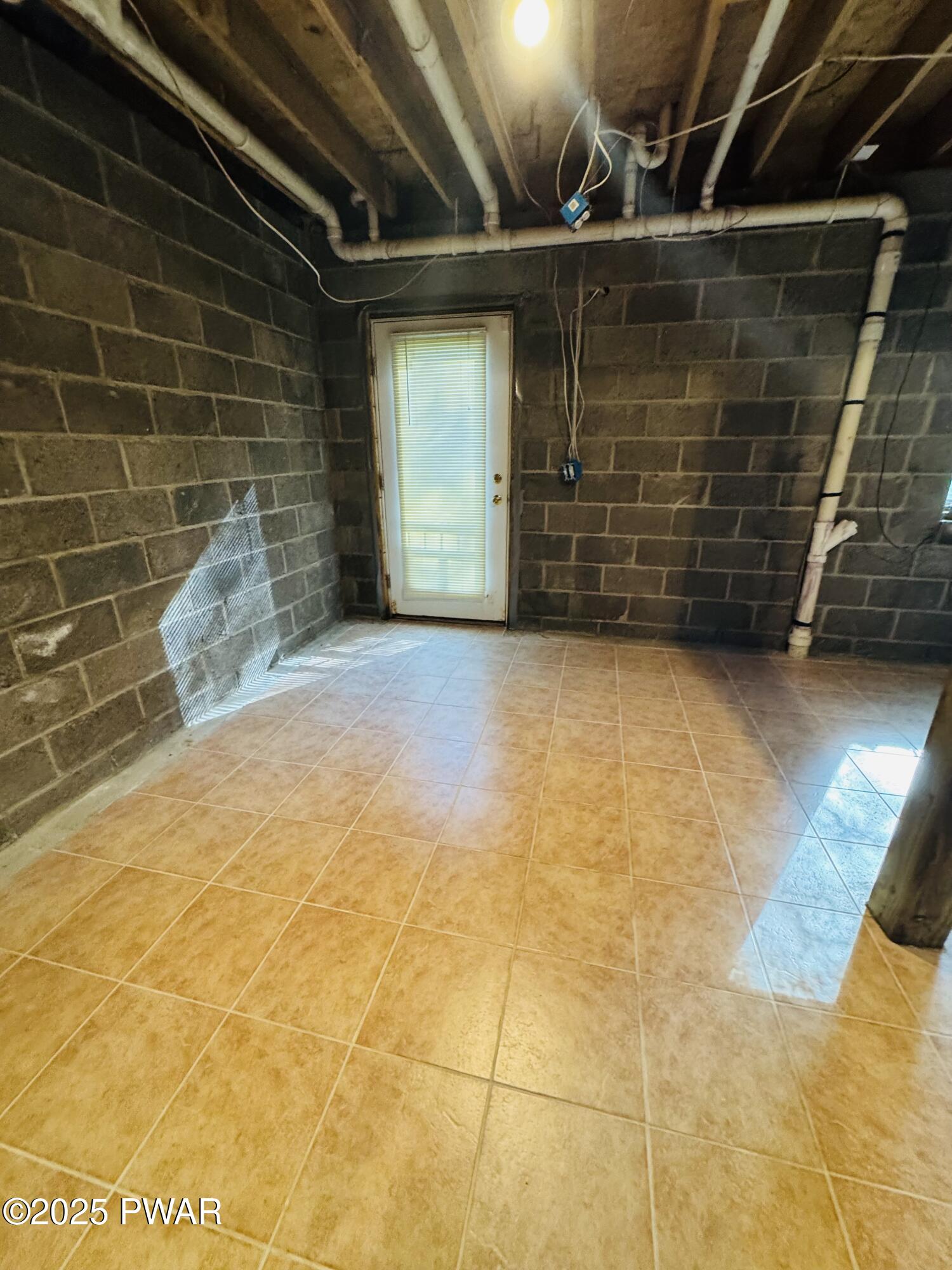 Lords Valley, Pennsylvania 18428, United States, 3 Bedrooms Bedrooms, ,2 BathroomsBathrooms,Residential,Active,164461